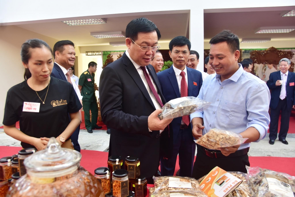 xay dung huyen quoc oai phat trien toan dien ben vung