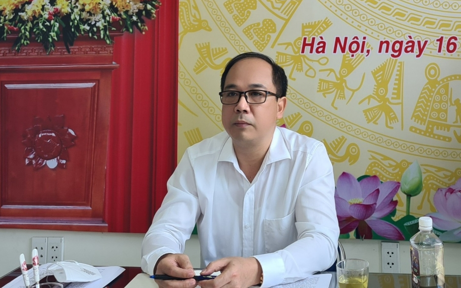 Đồng chí Nguyễn Mạnh Hưng, Bí thư Chi bộ, Tổng Biên tập Báo Tuổi trẻ Thủ đô điều hành buổi sinh hoạt