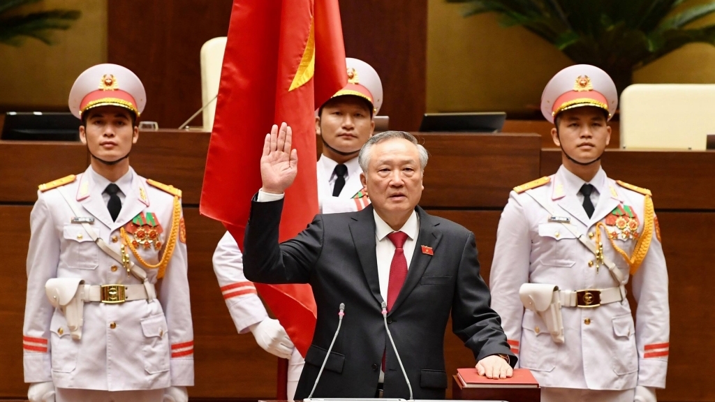 Chánh án Tòa án Nhân dân tối cao Nguyễn Hòa Bình tuyên thệ nhậm chức