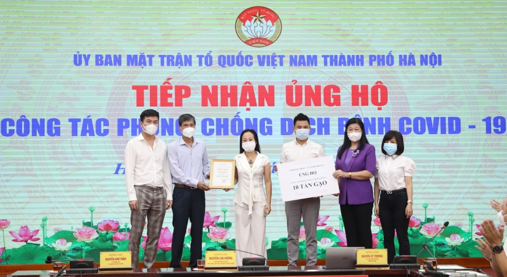 Ủy ban MTTQ Việt Nam TP Hà Nội tiếp nhận ủng hộ từ các đơn vị, cá nhân