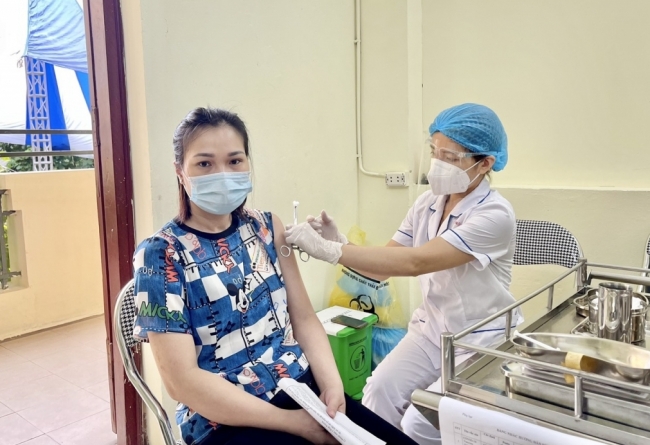 Quận Thanh Xuân hoàn thành tiêm chủng vắc xin Covid-19 đợt 9 với hơn 54 nghìn mũi