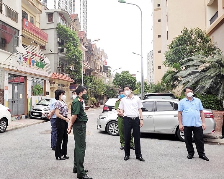 Lãnh đạo quận Thanh Xuân kiểm tra khu cách ly tại phường Kim Giang