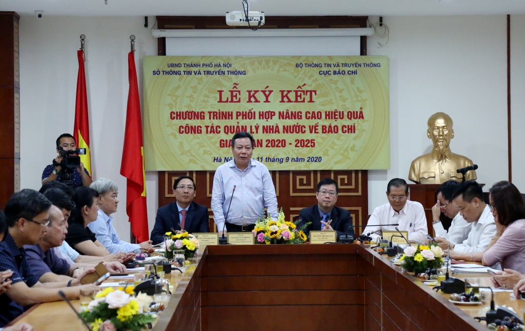 Trưởng ban Tuyên giáo Thành ủy Nguyễn Văn Phong phát biểu tại buổi lễ