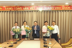 Hà Nội: Trao quyết định nghỉ hưu cho ba đồng chí Thành ủy viên