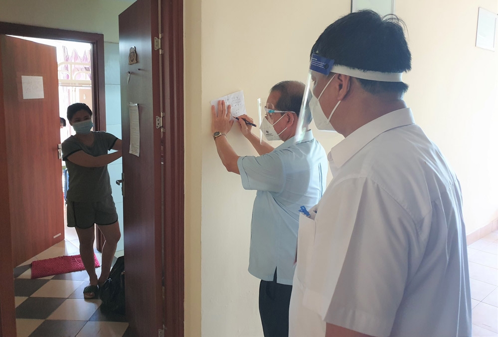 Đoàn công tác quận Thanh Xuân ghi nhận các ý kiến, kiến nghị của người dân