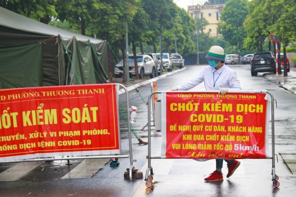 Từ 6/9-9/9, quận Long Biên tiếp tục thực hiện các biện pháp phòng, chống dịch theo Chỉ thị số 17/CT-UBND của UBND TP Hà Nội