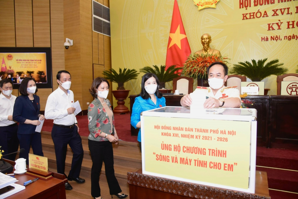 Đại biểu HĐND TP Hà Nội ủng hộ chương trình 