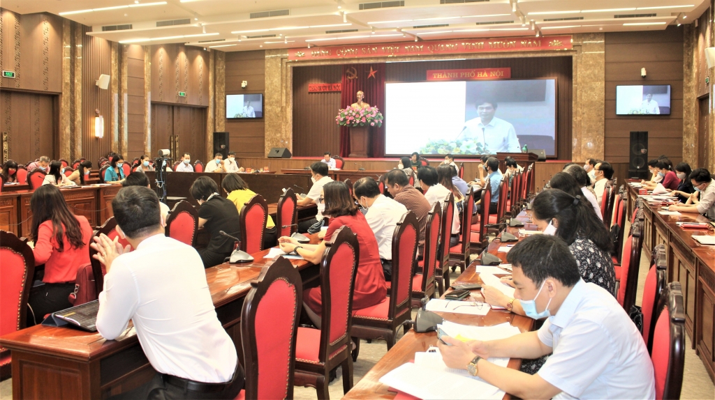 Quang cảnh Hội nghị trực tuyến báo cáo viên Trung ương tháng 10-2021 tại điểm cầu Hà Nội