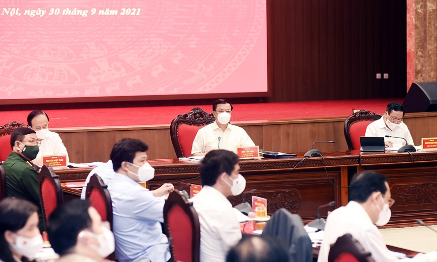 Bí thư Thành ủy Hà Nội Đinh Tiến Dũng và lãnh đạo thành phố Hà Nội chủ trì hội nghị