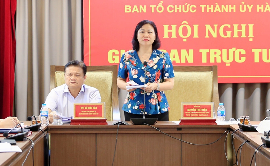 Phó Bí thư Thường trực Thành ủy Hà Nội Nguyễn Thị Tuyến phát biểu tại hội nghị