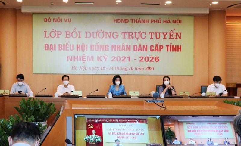 Quang cảnh lớp bồi dưỡng tại điểm cầu thành phố Hà Nội