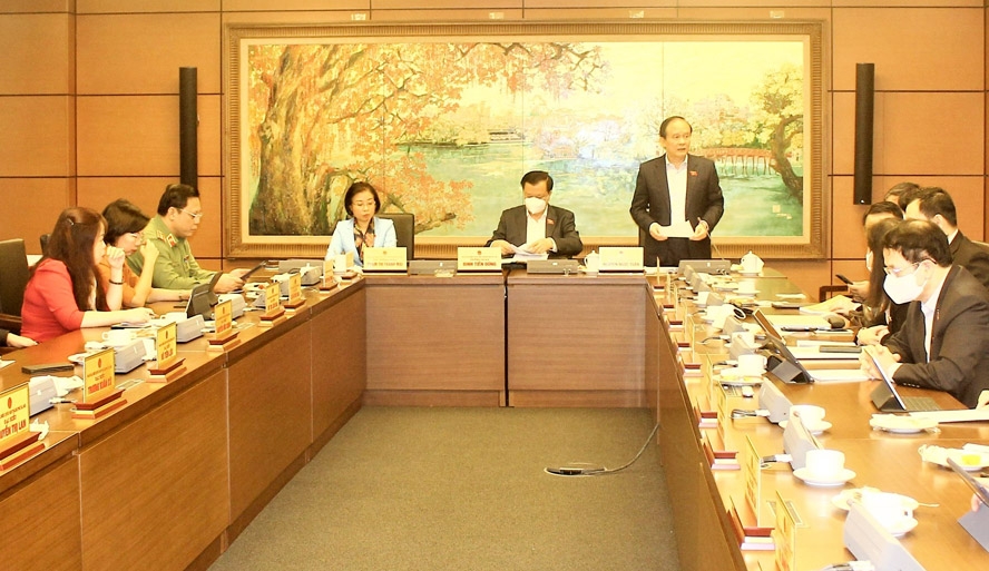 Đoàn đại biểu Quốc hội TP Hà Nội thảo luận tại tổ
