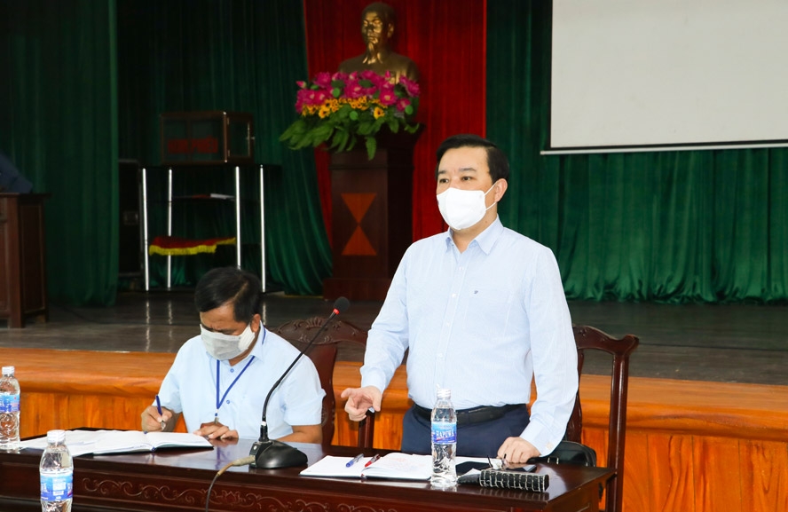 Phó Chủ tịch UBND TP Chử Xuân Dũng phát biểu tại buổi làm việc