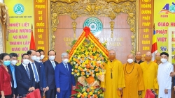 Lãnh đạo Trung ương và TP Hà Nội thăm, chúc mừng Giáo hội Phật giáo Việt Nam