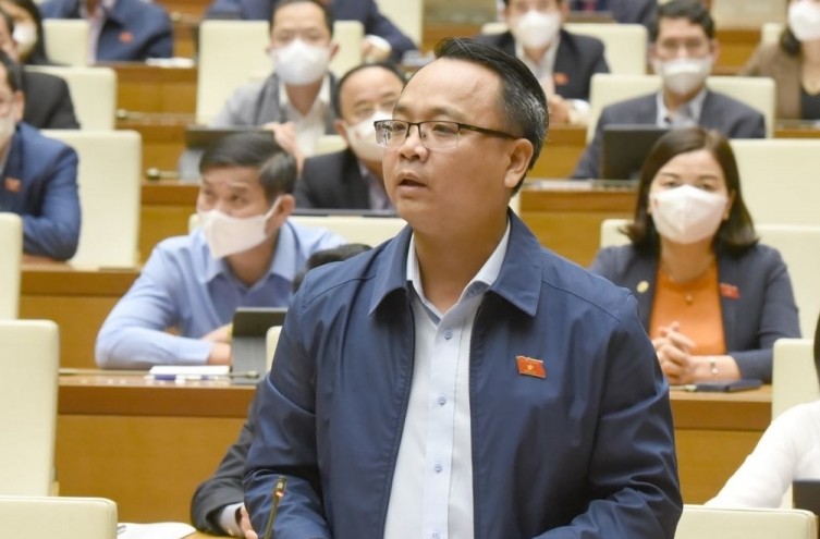 Bộ trưởng Bộ Y tế: Tiêm đủ 2 mũi vắc xin, không bắt buộc cách ly tập trung
