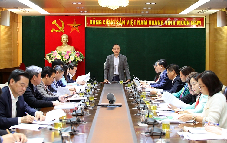 Phó Bí thư Thành ủy, Chủ tịch HĐND thành phố Hà Nội Nguyễn Ngọc Tuấn phát biểu tại phiên họp.