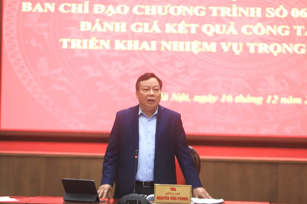 Phó Bí thư Thành ủy Nguyễn Văn Phong phát biểu chỉ đạo tại hội nghị