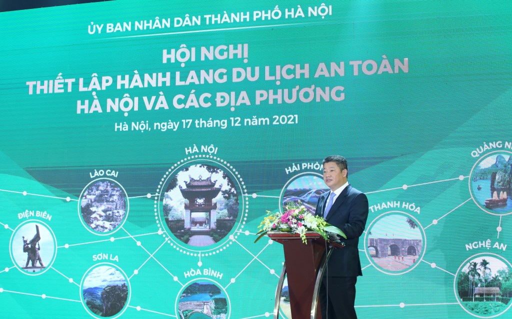 Phó Chủ tịch UBND TP Nguyễn Mạnh Quyền phát biểu tại hội nghị