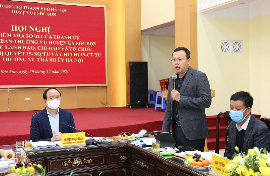 Bí thư Huyện ủy Sóc Sơn Phạm Quang Thanh phát biểu tại hội nghị