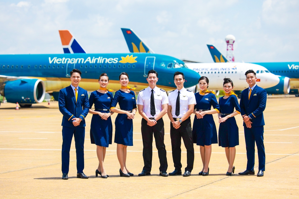 Tiếp viên VNA Group trả lại tài sản giá trị hơn 200 triệu đồng do khách bỏ quên trên máy bay