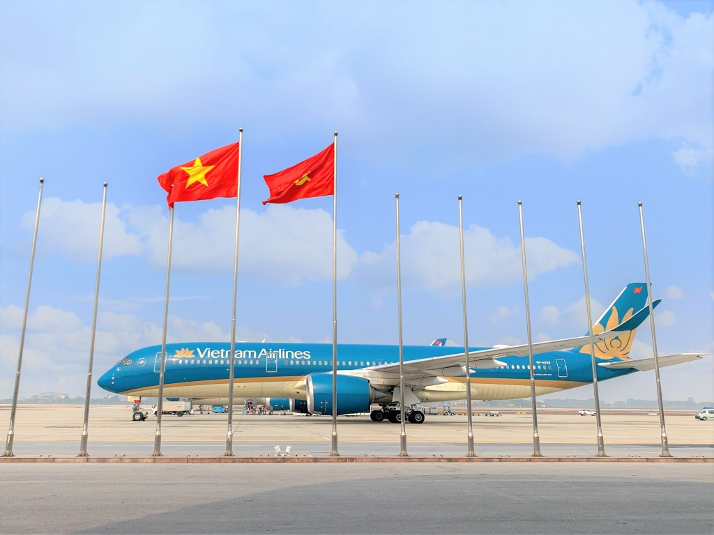 Anh 1 - Trong ngày hôm nay, 24_01, Vietnam Airlines thực hiện gần 30 chuyến bay chở gần 400 đại biểu tham dự Đại hội Đảng toàn quốc