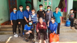 Đội SVTN "Vì trẻ thơ" mang nắng xuân đến các gia đình khó khăn tại Bắc Giang