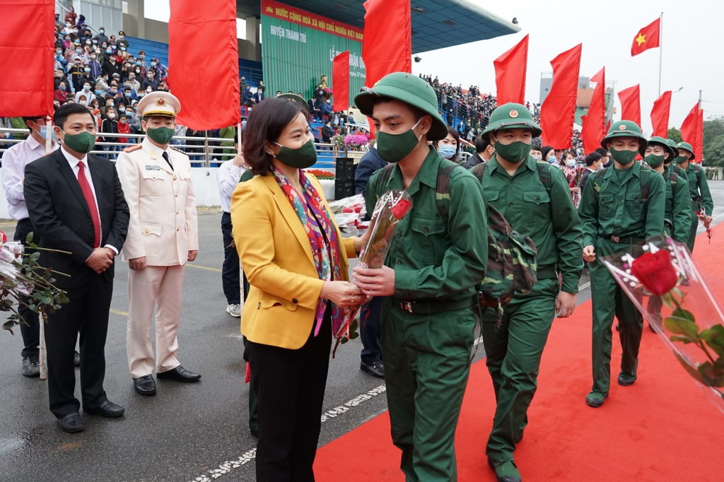 166 thanh niên huyện Thanh Trì hồ hởi tòng quân