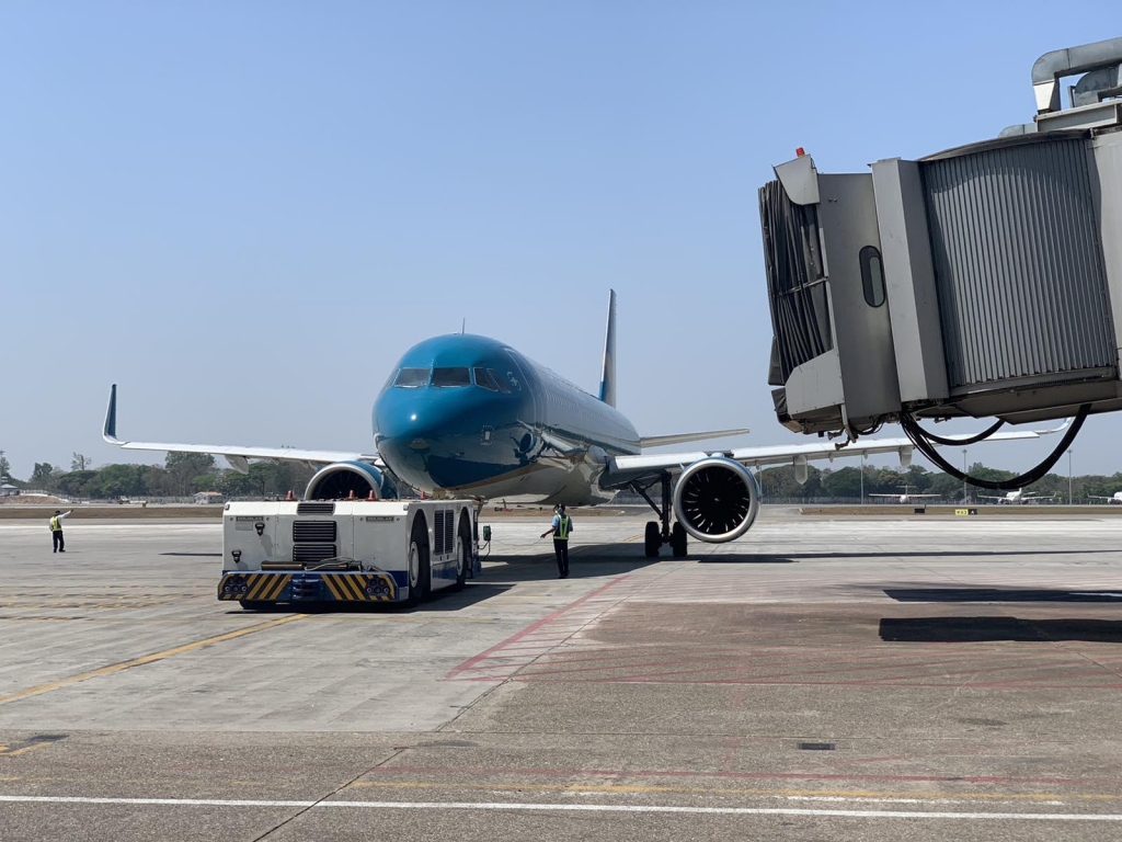 Vietnam Airlines thực hiện hai chuyến bay đặc biệt đưa người Việt từ Myanmar về nước