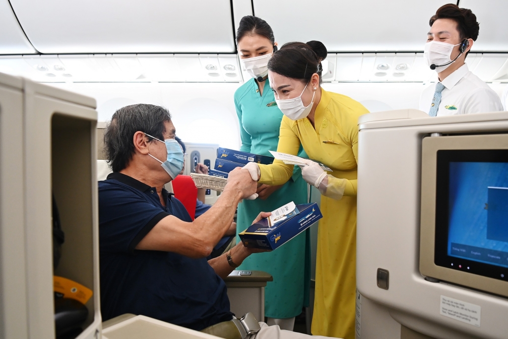 Tưng bừng kỷ niệm ngày 30/4 trên các chuyến bay của Vietnam Airlines