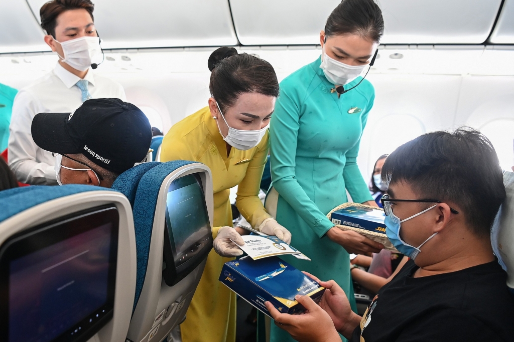 Tưng bừng kỷ niệm ngày 30/4 trên các chuyến bay của Vietnam Airlines