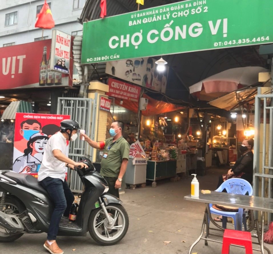 Ban Chỉ đạo 197 phường Vĩnh Phúc triển khai các biện pháp phòng, chống dịch; tạm dừng hoạt động chợ tạm