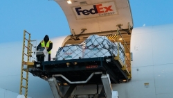FedEx thực hiện chuyến bay thứ hai cung cấp viện trợ cho Ấn Độ