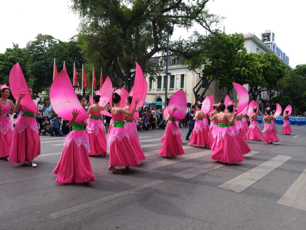 Lễ kỷ niệm 20 năm Ngày TP Hà Nội được tổ chức UNESCO trao tặng danh hiệu “Thành phố Vì hòa bình”