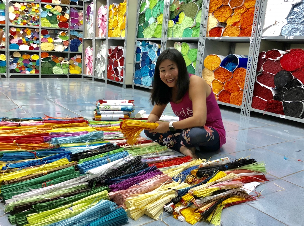 Nghệ thuật quilling lan tỏa niềm vui và hy vọng đi khắp thế giới