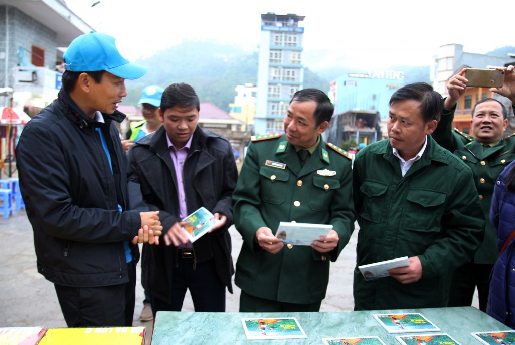 Triển lãm ảnh trực tuyến “Xuân biên giới - Tết hải đảo” năm 2022