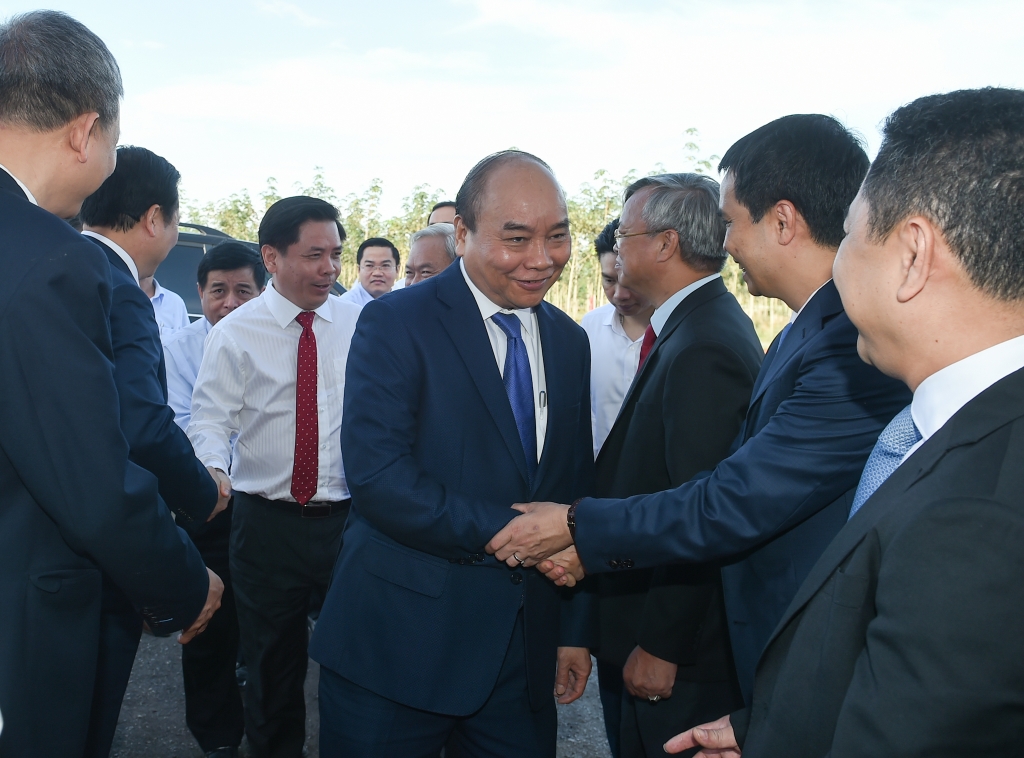 Thủ tướng Nguyễn Xuân Phúc và các đại biểu dự buổi lễ