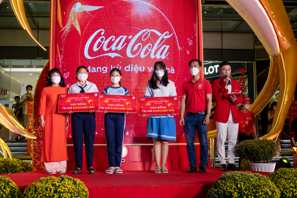 Coca-Cola Việt Nam triển khai gói hỗ trợ tổng trị giá hơn 2,6 tỷ đồng