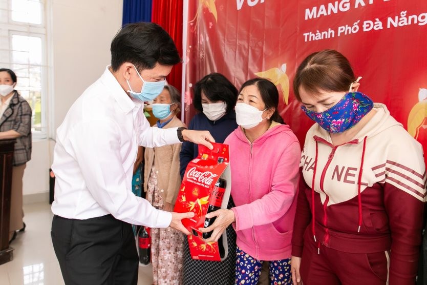 Chuỗi hoạt động cộng đồng của Coca-Cola nhằm mang đến một mùa xuân ấm áp và gắn kết cho các gia đình trên khắp Việt Nam