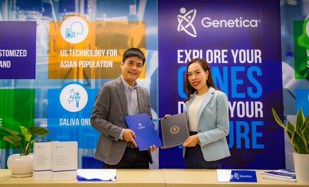 Ông Bùi Đức Quân CEO MVV Academy và Bà Nguyễn Thị Như Quỳnh CEO Genetica kí hợp đồng triển khai chương trình