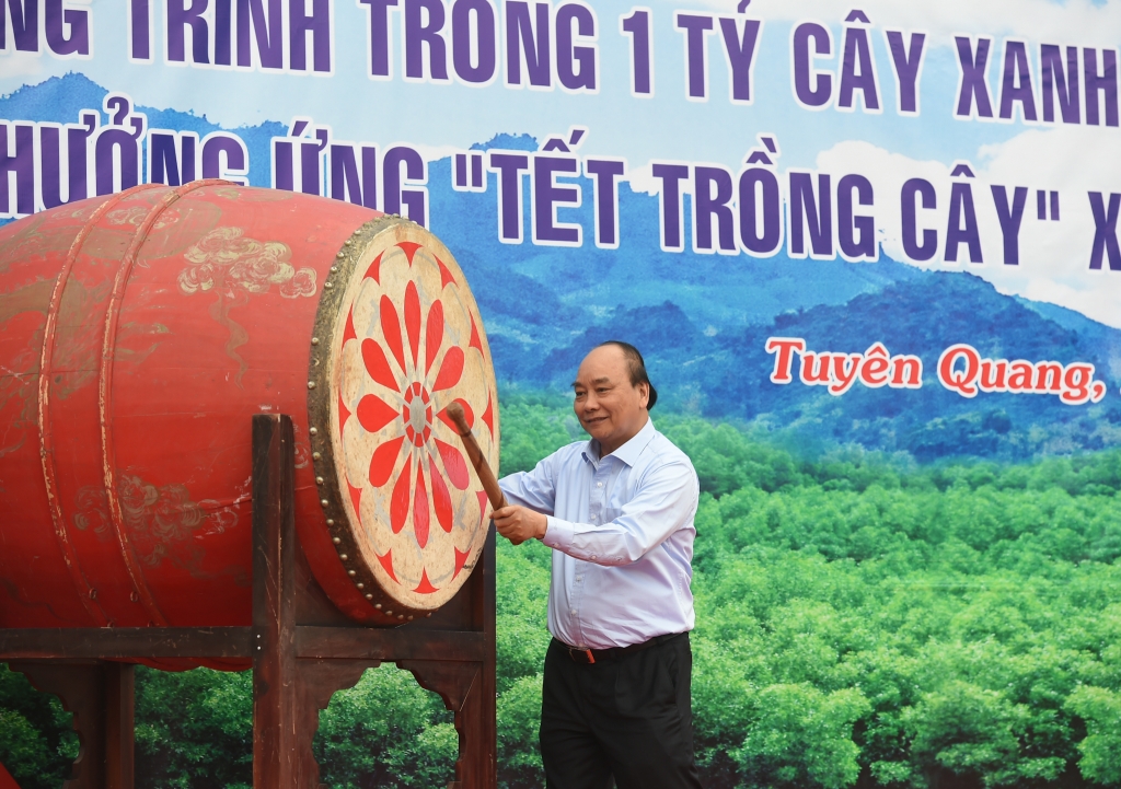 Thủ tướng dự Lễ phát động Chương trình trồng 1 tỷ cây xanh 