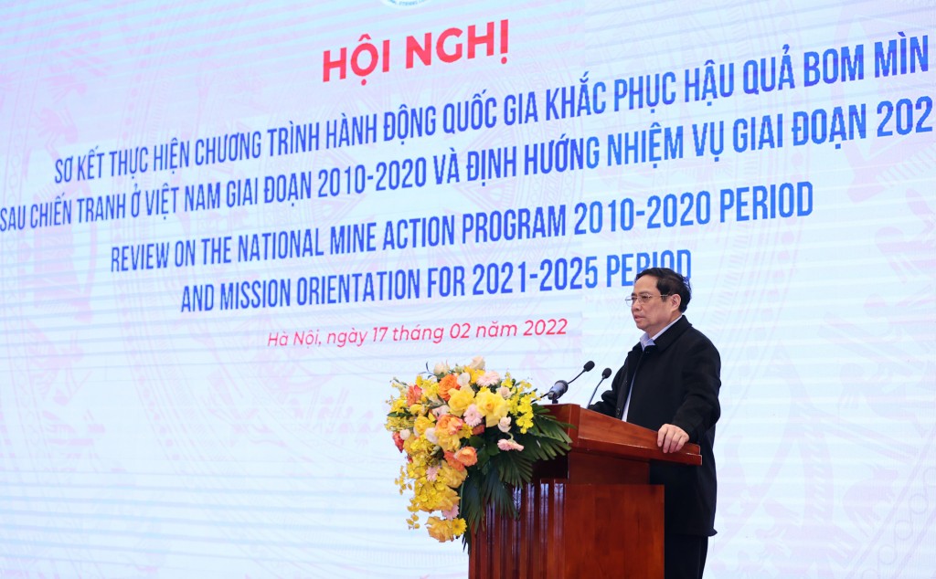 Thủ tướng Phạm Minh Chính: Cần xác định công tác khắc phục hậu quả bom mìn và chất độc hóa học sau chiến tranh là nhiệm vụ cấp bách thể hiện tính nhân văn sâu sắc, cao cả, góp phần thực hiện tốt mục tiêu bảo vệ tính mạng, sức khỏe, an toàn cho nhân dân là
