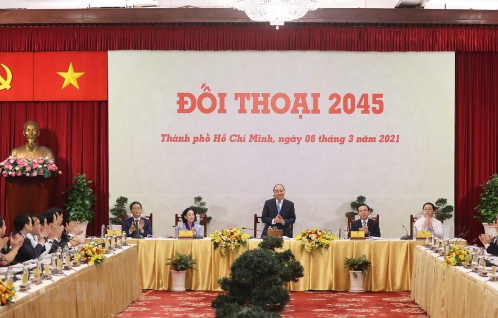 Thủ tướng Nguyễn Xuân Phúc chủ trì cuộc “Đối thoại 2045.” (Ảnh: Thống Nhất/TTXVN)