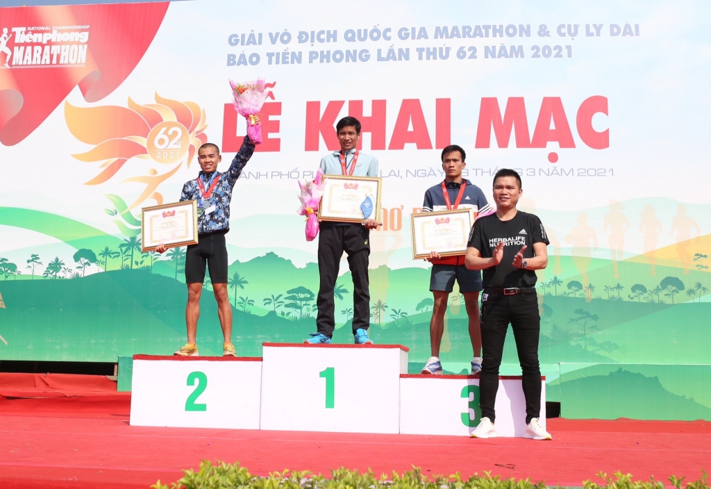 Herbalife Việt Nam hỗ trợ tổ chức Giải Vô địch quốc gia marathon và cự ly dài báo Tiền phong