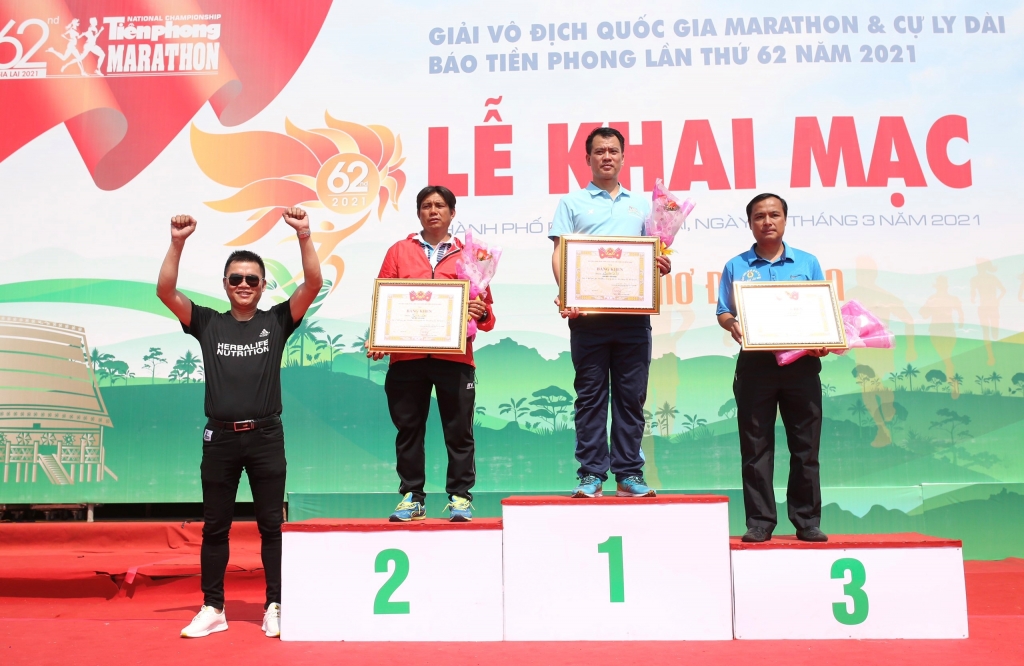 Herbalife Việt Nam hỗ trợ tổ chức Giải Vô địch quốc gia marathon và cự ly dài báo Tiền phong