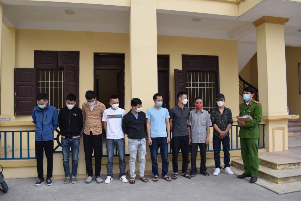Các đối tượng bị tạm giữ