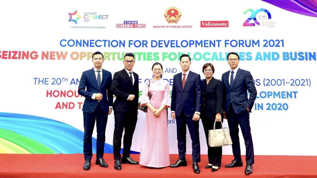 Với nhiều thành tựu về phát triển sản phẩm và nâng cao chất lượng dịch vụ cùng nhiều giá trị cộng thêm cho khách hàng, Generali được vinh danh ở hai hạng mục sản phẩm và trải nghiệm khách hàng Với nhiều thành tựu về phát triển sản phẩm và nâng cao chất lượng dịch vụ cùng nhiều giá trị cộng thêm cho khách hàng, Generali được vinh danh ở hai hạng mục sản phẩm và trải nghiệm khách hàng