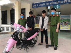 Nghệ An: Bắt giữ 2 đối tượng cướp giật tài sản tại phố đi bộ