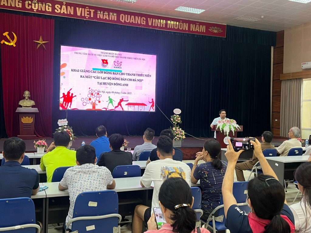 đồng chí Nguyễn Đình Trung – Giám đốc Trung tâm Dịch vụ việc làm và Hỗ trợ thanh thiếu niên Hà Nội đồng chí Nguyễn Đình Trung – Giám đốc Trung tâm Dịch vụ việc làm và Hỗ trợ thanh thiếu niên Hà Nội