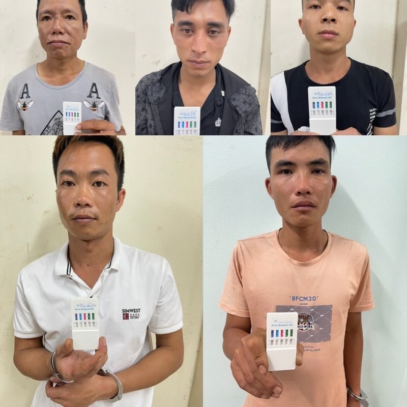 Các đối tượng từ trái qua phải: Nguyễn Văn Phú, Hà Văn Tiếp, Triệu A Phấy, Tòng Văn Anh, Nguyễn Văn Tuyến