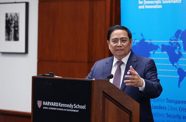 Thủ tướng Phạm Minh Chính thăm, phát biểu và dự tọa đàm chính sách tại Đại học Harvard, thành phố Cambridge, bang Massachusetts - Ảnh: VGP